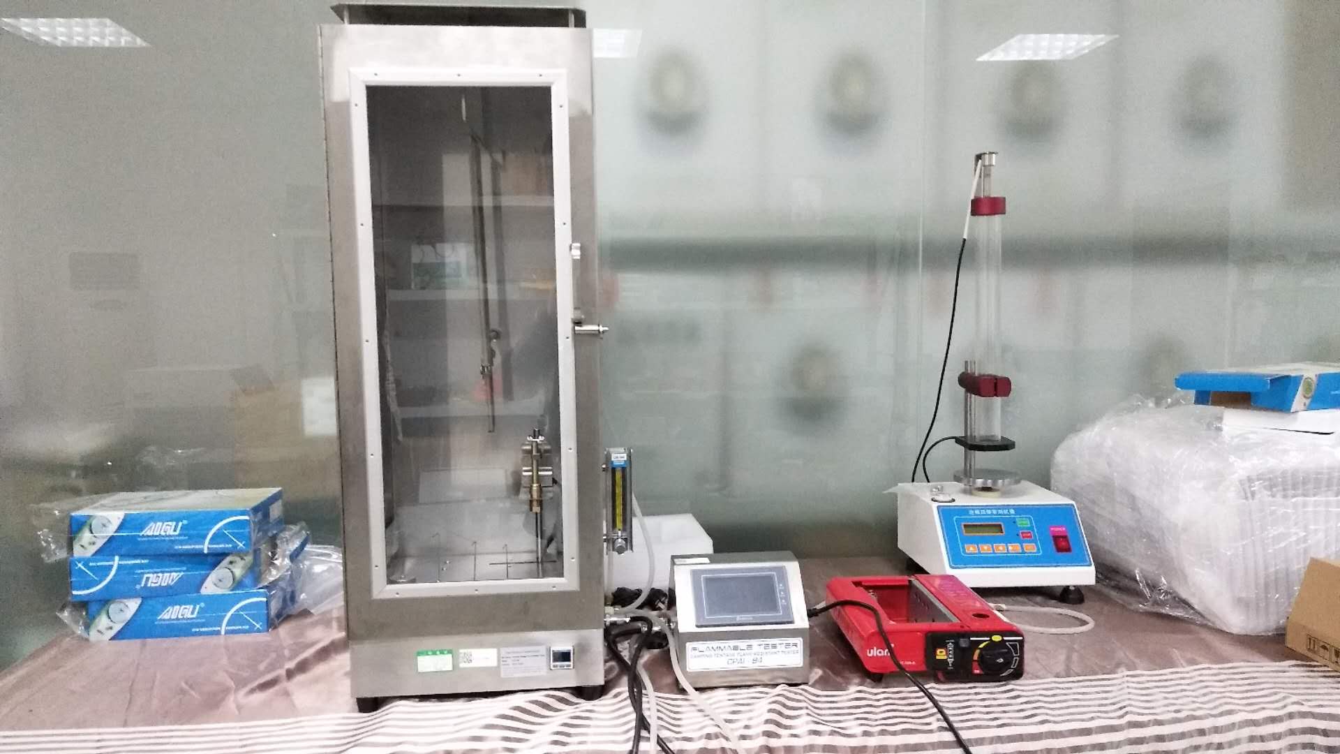 Vertical Flammability Chamber for measuring the vertical flame spread of children’s sleepwear, fabrics (fabric burn test), other textile materials.
