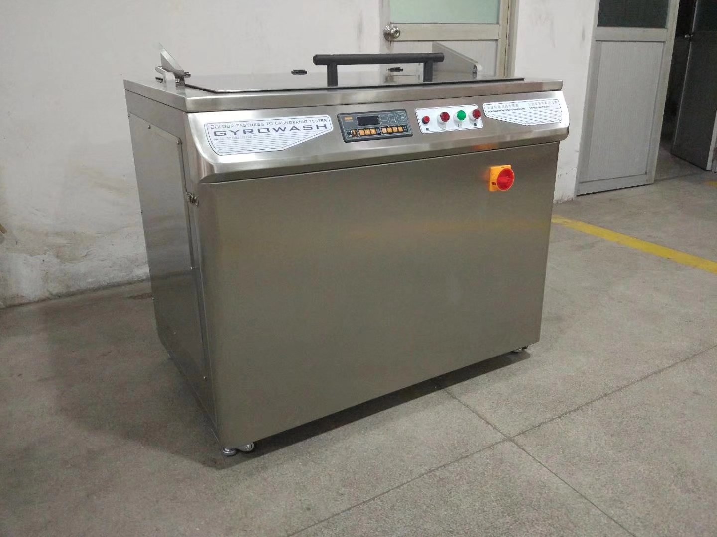 Rotawash Color Fastness Tester.It is applied to determine the textile dye washing color fastness, resistant to washing, resistant to dry cleaning and resistant to shrink of textile cotton